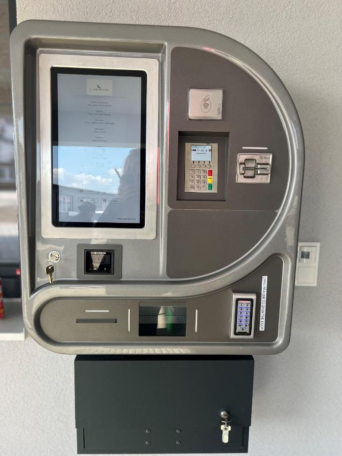 Lamede Self Check-In Otel Wiener Neustadt Dış mekan fotoğraf