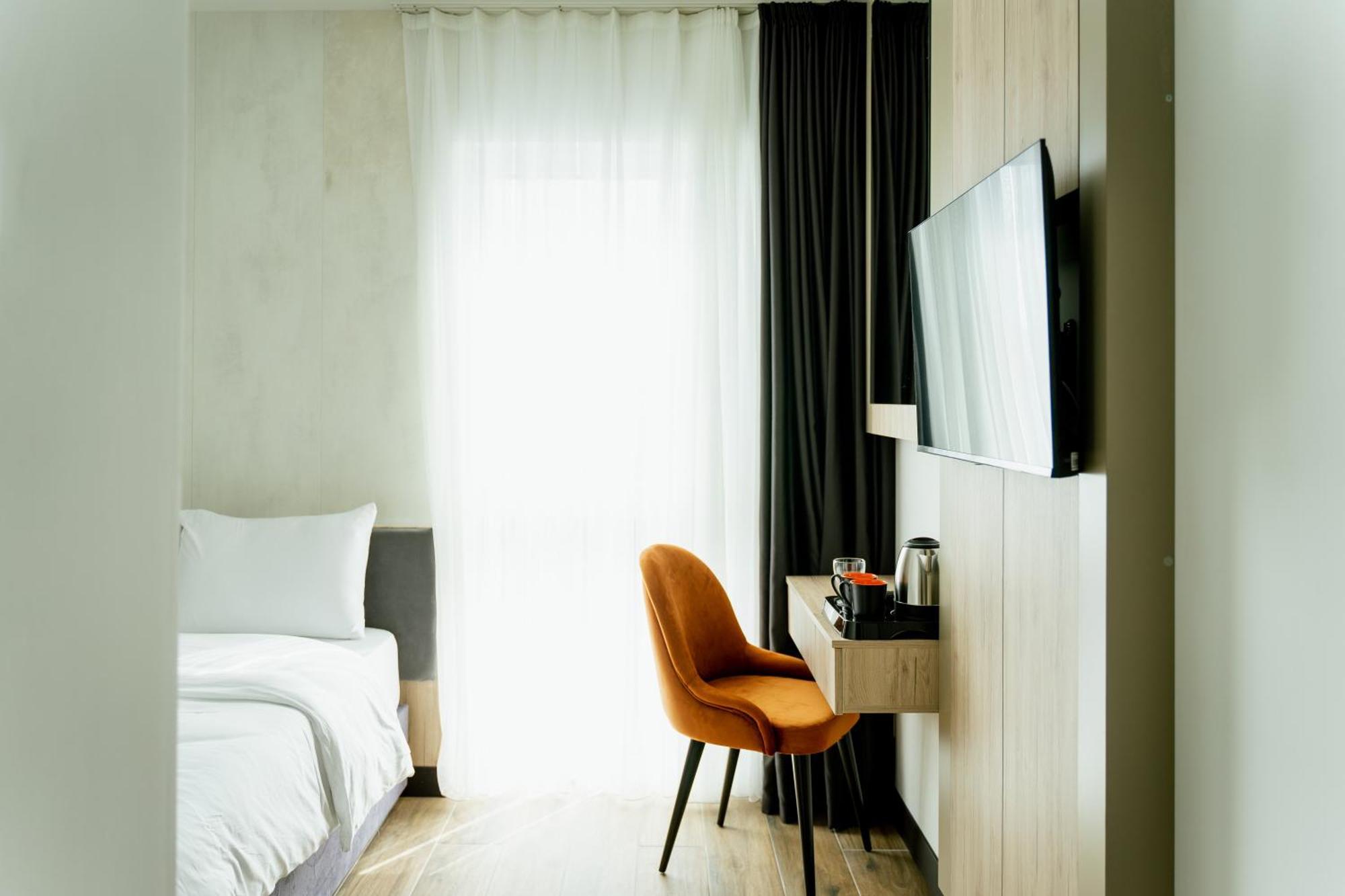 Lamede Self Check-In Otel Wiener Neustadt Dış mekan fotoğraf